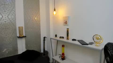       online show from 10-31-25, 01:34