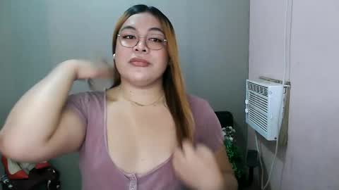 Snapshot of iana_whorexxx chatting on 02-21-25, 12:06 iana online show from 02-21-25, 12:06