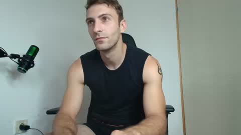 Snapshot of ianandersson27 chatting on 07-15-26, 06:51 Ian Andersson online show from 07-15-26, 06:51
