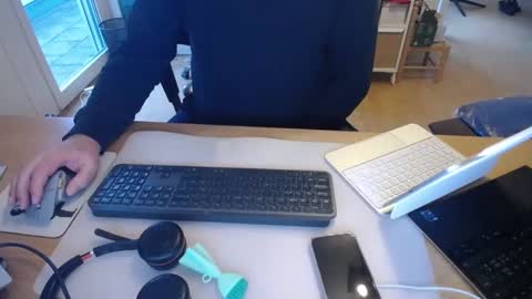 Snapshot of iandy12 chatting on 12-13-24, 07:25 iandy12 online show from 12-13-24, 07:25