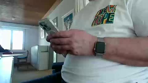 Snapshot of iandy12 chatting on 03-09-25, 10:52 iandy12 online show from 03-09-25, 10:52