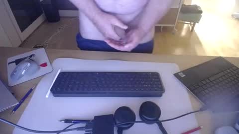 Snapshot of iandy12 chatting on 09-29-25, 10:03 iandy12 online show from 09-29-25, 10:03