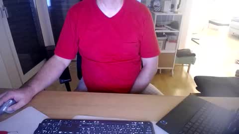 Snapshot of iandy12 chatting on 10-16-25, 09:49 iandy12 online show from 10-16-25, 09:49