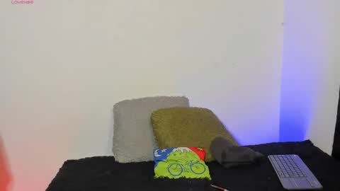Ian Lark online show from 05-19-26, 01:56