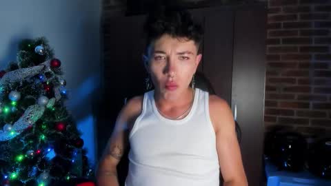 Snapshot of ianwayne_ chatting on 12-05-25, 03:15 Andrew online show from 12-05-25, 03:15