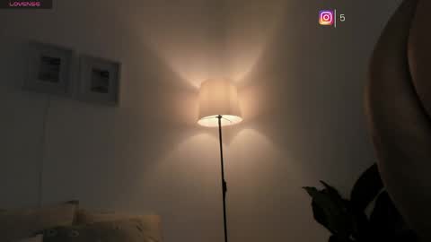 Snapshot of iara_martinez chatting on 04-15-26, 12:01 I A R A online show from 04-15-26, 12:01