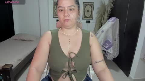 Snapshot of ibeth_diaz chatting on 02-08-26, 11:19 ibeth_diaz online show from 02-08-26, 11:19