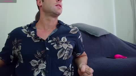 Snapshot of ibovegas chatting on 09-15-25, 12:16 Laura e Augusto online show from 09-15-25, 12:16