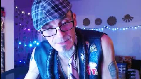 Snapshot of ibpms247 chatting on 02-26-25, 04:03 PMS online show from 02-26-25, 04:03