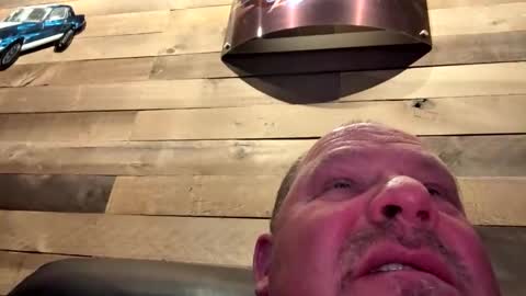 Snapshot of icanmakeyousquirt69 chatting on 03-19-26, 06:17 icanmakeyousquirt69 online show from 03-19-26, 06:17