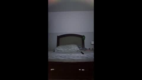Snapshot of icarra413 chatting on 06-07-26, 05:00 icarra413 online show from 06-07-26, 05:00