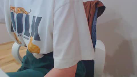 Ice online show from 02-25-25, 01:06