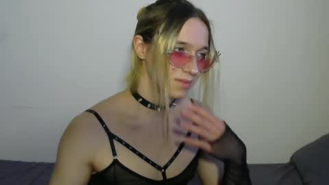 Snapshot of icebenz chatting on 03-25-26, 03:18 Jade online show from 03-25-26, 03:18