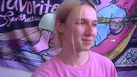 Snapshot of icebenz chatting on 07-15-26, 02:11 Jade online show from 07-15-26, 02:11