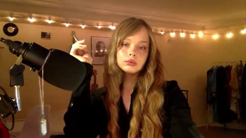 Snapshot of icecreamamy chatting on 02-08-26, 11:41 Nina online show from 02-08-26, 11:41