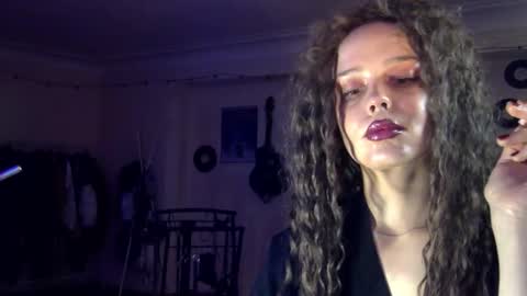 Snapshot of icecreamamy chatting on 03-12-26, 12:17 Nina online show from 03-12-26, 12:17