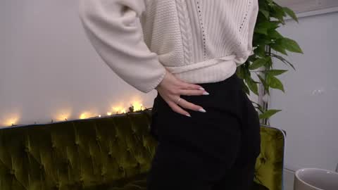 Danielle online show from 01-13-25, 05:33