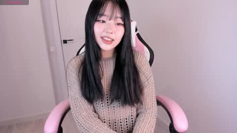 Hitomi   online show from 12-20-24, 06:29