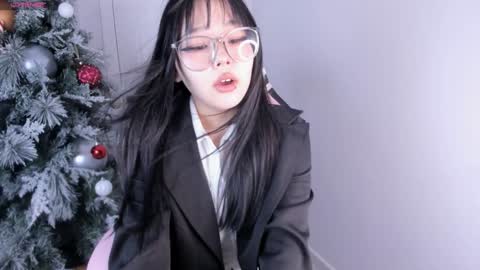 Hitomi   online show from 12-29-24, 06:03