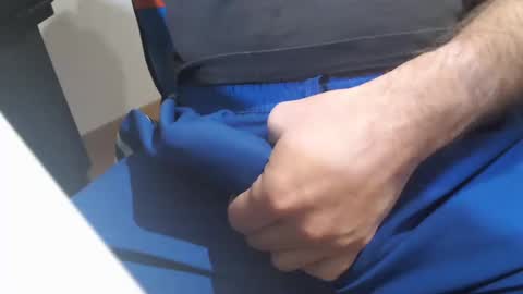 Snapshot of icky_thumps chatting on 12-14-24, 05:29 icky_thumps online show from 12-14-24, 05:29