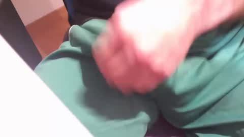 Snapshot of icky_thumps chatting on 02-14-25, 08:37 icky_thumps online show from 02-14-25, 08:37