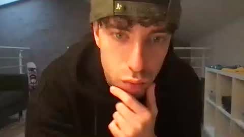 icyninesix online show from 12-22-24, 03:22