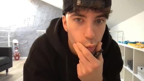 icyninesix online show from 12-31-24, 10:58