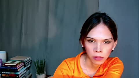 Lana But you can spell it backwards online show from 06-06-26, 11:31