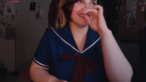 Snapshot of idontknowwhyjojo chatting on 05-21-26, 07:32 Saya online show from 05-21-26, 07:32