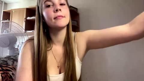 Snapshot of ieshacaddy chatting on 07-28-26, 10:10 Katerina online show from 07-28-26, 10:10