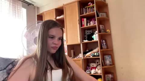 Snapshot of ieshacaddy chatting on 07-28-26, 02:13 Katerina online show from 07-28-26, 02:13