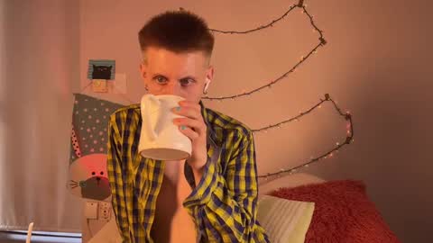 Snapshot of igarsson chatting on 02-19-25, 09:14 vladito online show from 02-19-25, 09:14