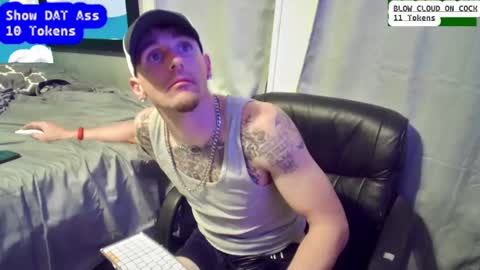 Snapshot of igetherwetter chatting on 12-17-24, 08:34 Amiri Roue online show from 12-17-24, 08:34