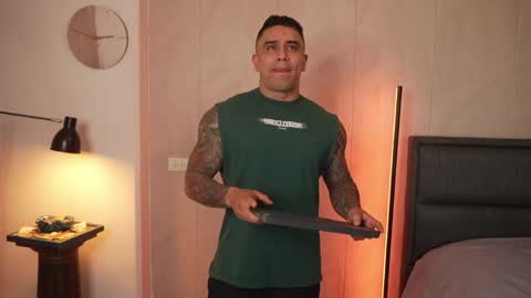 Igor scott online show from 04-12-26, 01:54