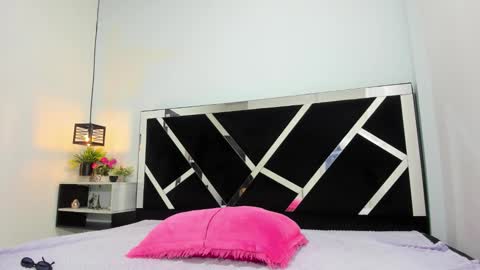 Isabella online show from 01-13-26, 12:54