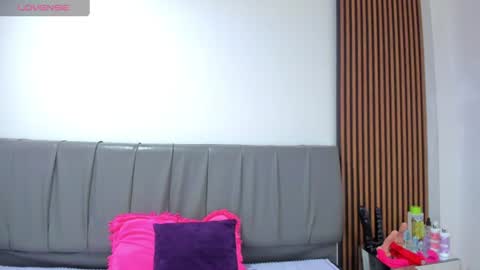 Isabella online show from 07-21-26, 12:51