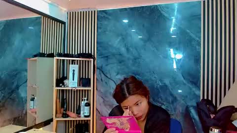 iisalombardi online show from 10-21-25, 03:18