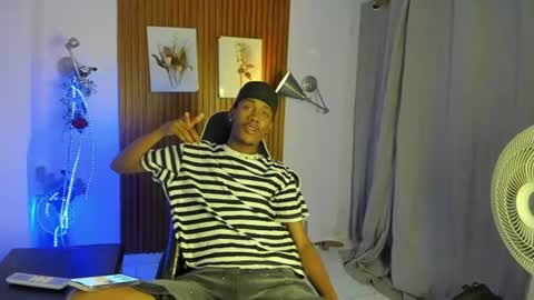 Snapshot of ikaro_blue chatting on 07-08-26, 11:53 ikaro_blue online show from 07-08-26, 11:53