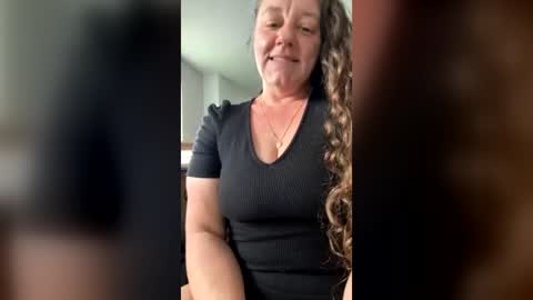 Snapshot of ilanamumma chatting on 06-18-26, 05:06 ilanamumma online show from 06-18-26, 05:06