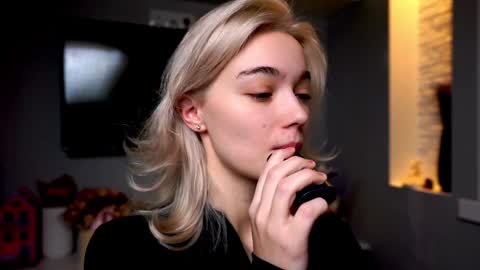 ileanacampbel online show from 01-17-25, 04:39