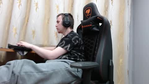 lord online show from 11-09-25, 01:04