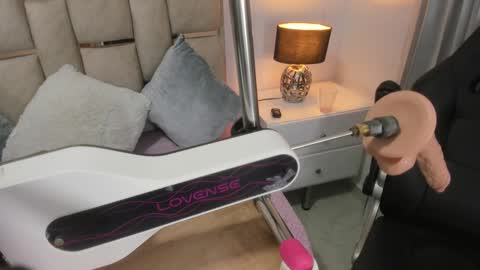 ILY   online show from 12-05-24, 08:22