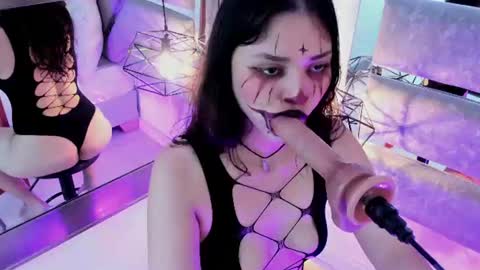 Snapshot of iliy_ chatting on 06-28-26, 03:23 ILY online show from 06-28-26, 03:23