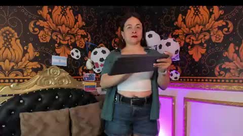 LILY online show from 06-25-26, 11:37