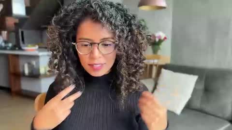 Kloe online show from 02-19-25, 07:27