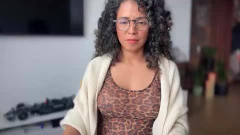 Kloe online show from 10-10-25, 08:41