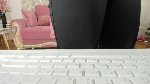 Snapshot of illegal_lorry chatting on 05-14-26, 05:03 illegal_lorry online show from 05-14-26, 05:03