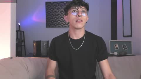 Snapshot of im__thomas chatting on 10-03-25, 04:31 IM  THOMAS online show from 10-03-25, 04:31