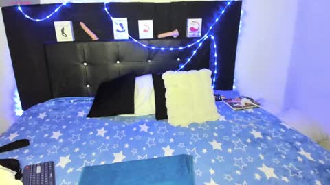 Angela online show from 01-24-25, 11:26