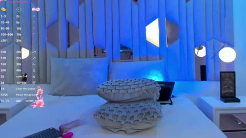 Caro   online show from 12-24-24, 08:44